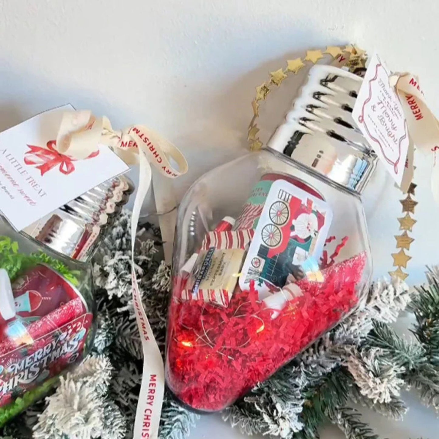 🎄 Christmas Bulb Gift Jar